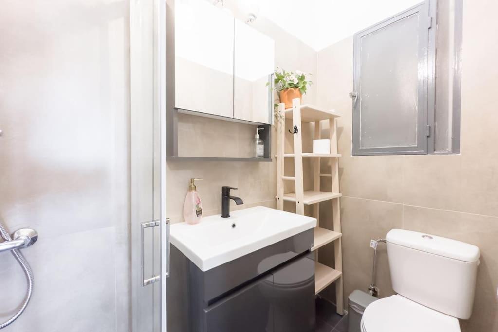 Spacious Urban Apt In The Heart Of Athen Eksteriør bilde