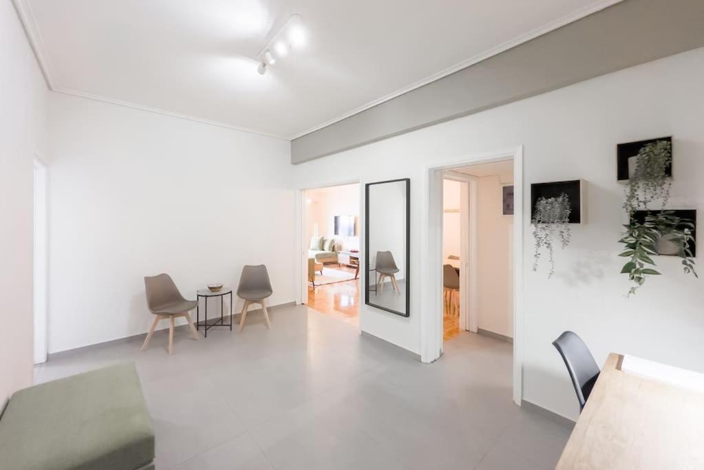 Spacious Urban Apt In The Heart Of Athen Eksteriør bilde