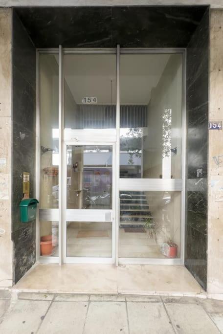 Spacious Urban Apt In The Heart Of Athen Eksteriør bilde