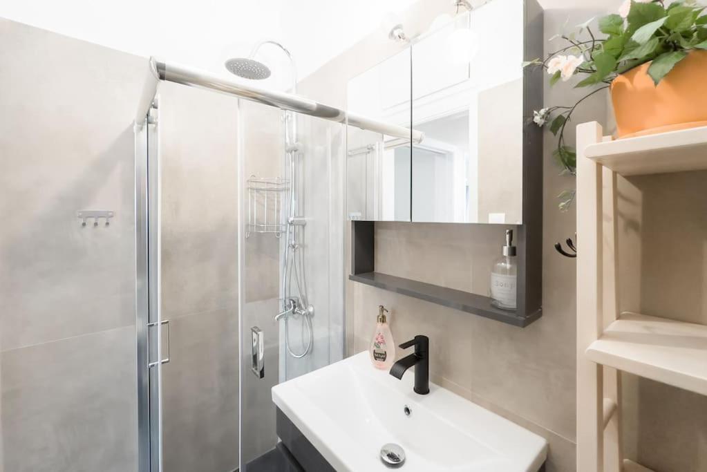 Spacious Urban Apt In The Heart Of Athen Eksteriør bilde